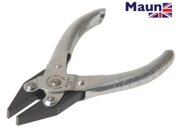 Maun Parallel Action Flat Nose Pliers with Smooth Jaws 140mm