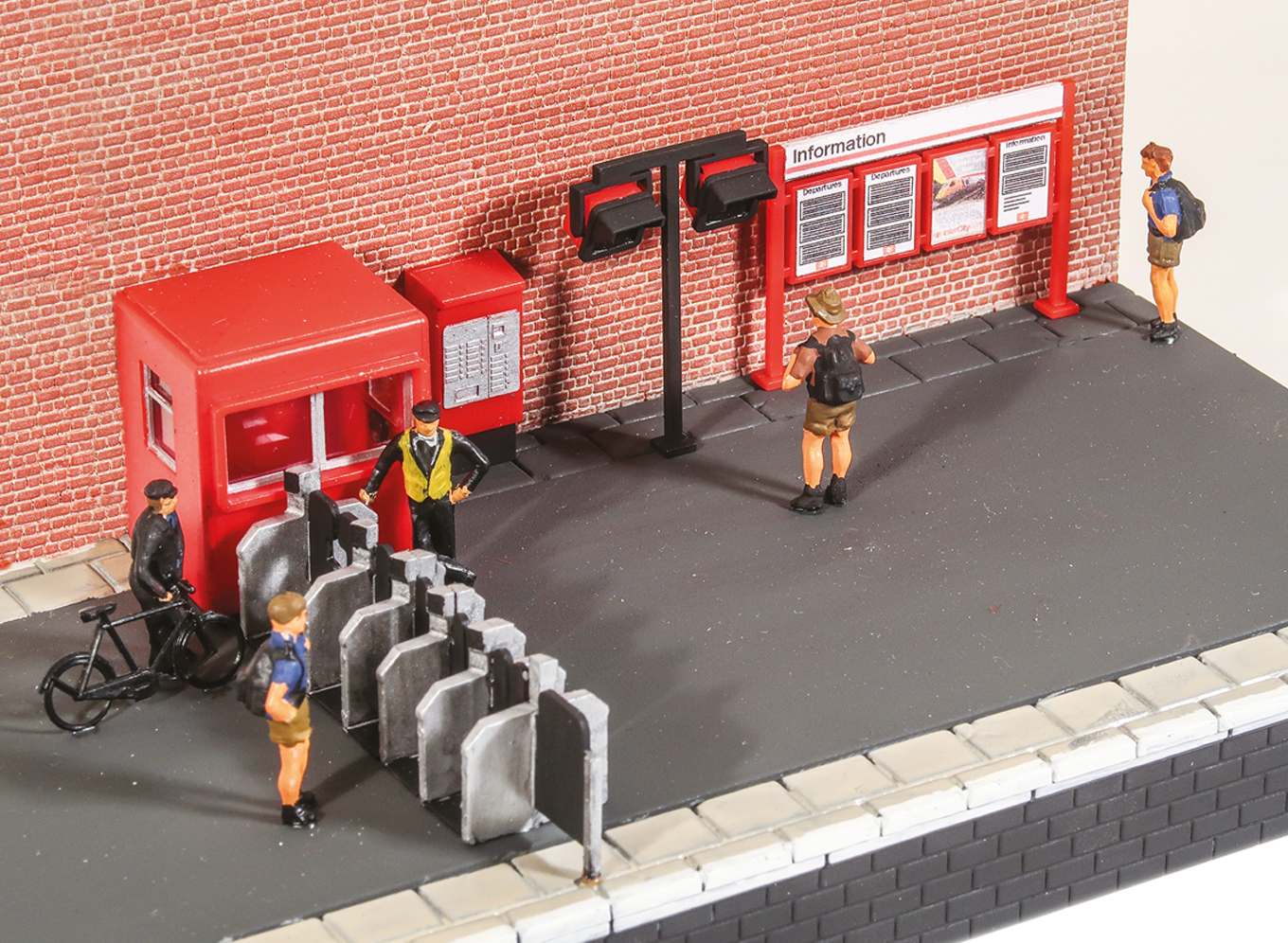 PECO Modelscene OO Gauge Platform Accesories Modern Era 5053