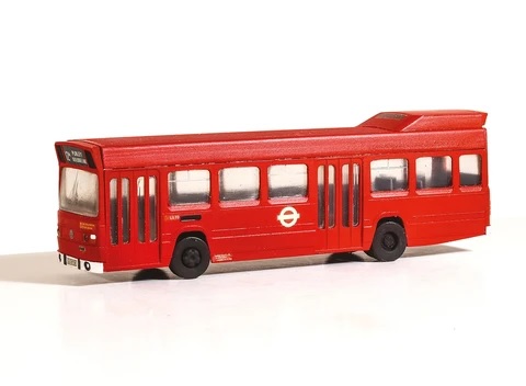 PECO Modelscene OO Gauge London Transport Leyland Single Bus 5138