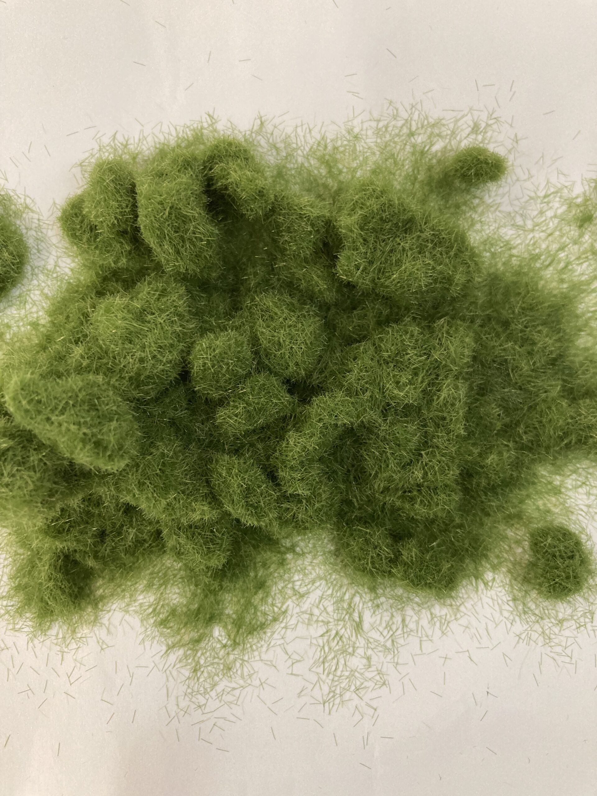 Grass Masters Flock - 2mm Mid Green (20g) - Image 2