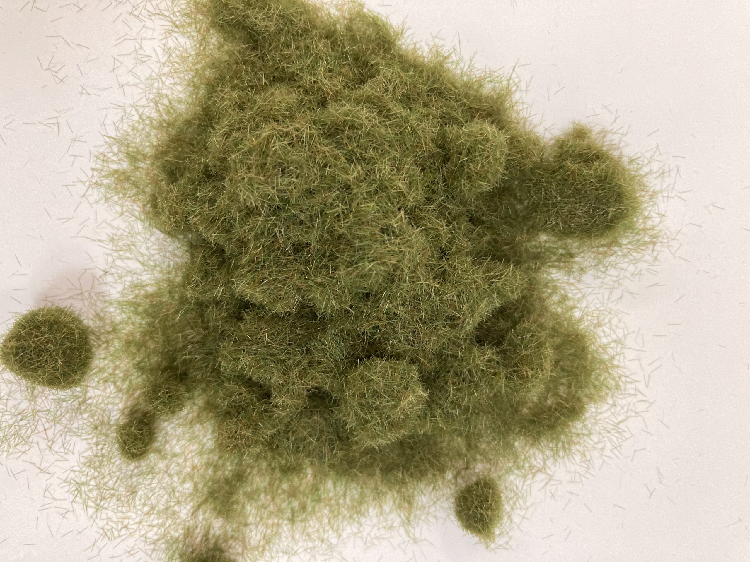 Grass Masters Flock - 2mm Yellow Green (20g) - Image 2